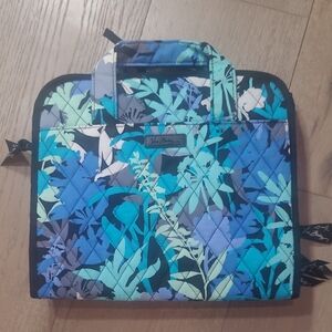 EUC Vera Bradley Bag Camofloral Blue Hanging Toiletry Bag Women's Travel Luggage